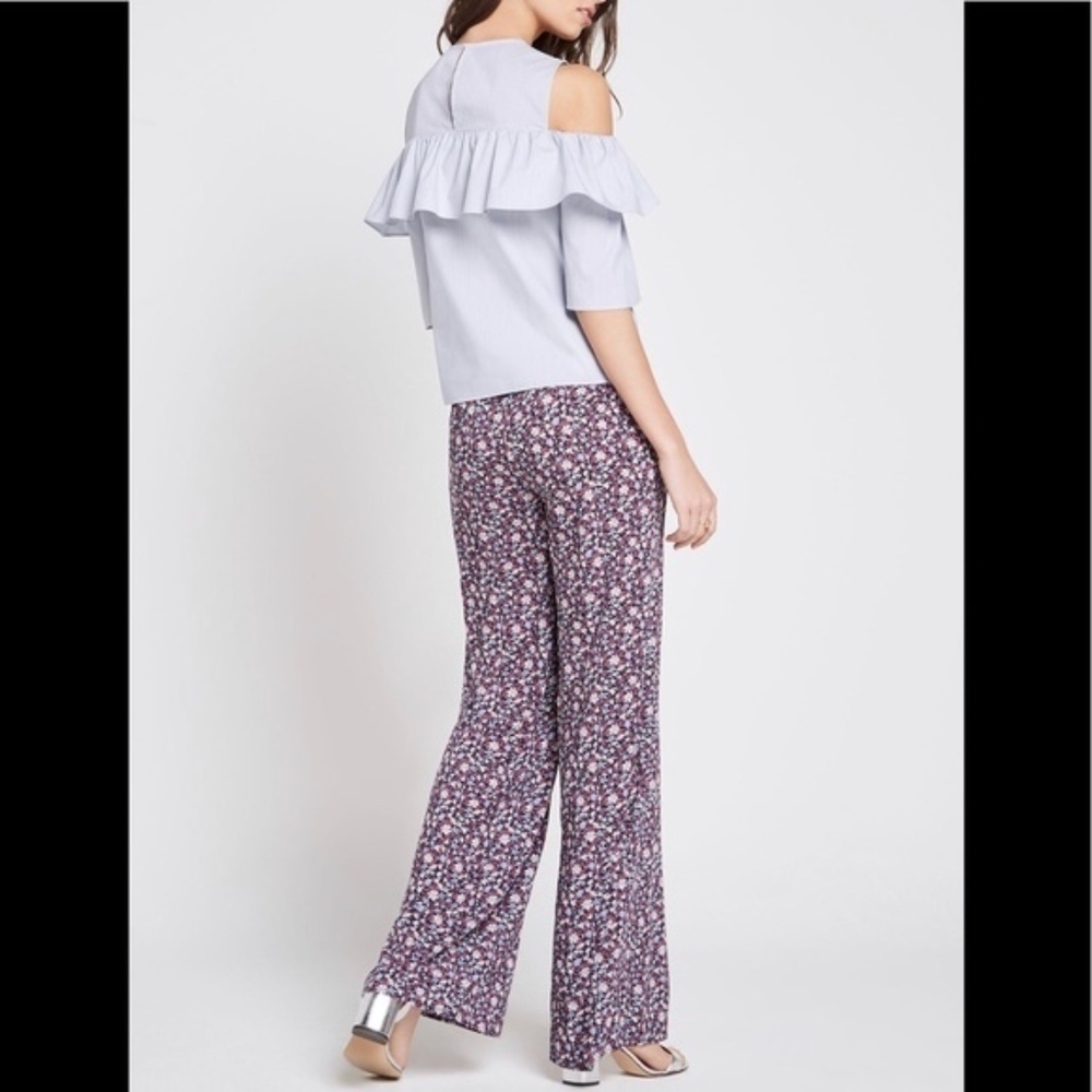 BCBGeneration Ruffles Striped Cold Shoulder Top - Picture 7 of 7